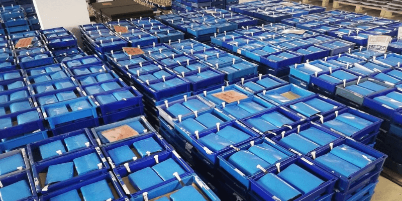 how to store lithium batteries safely