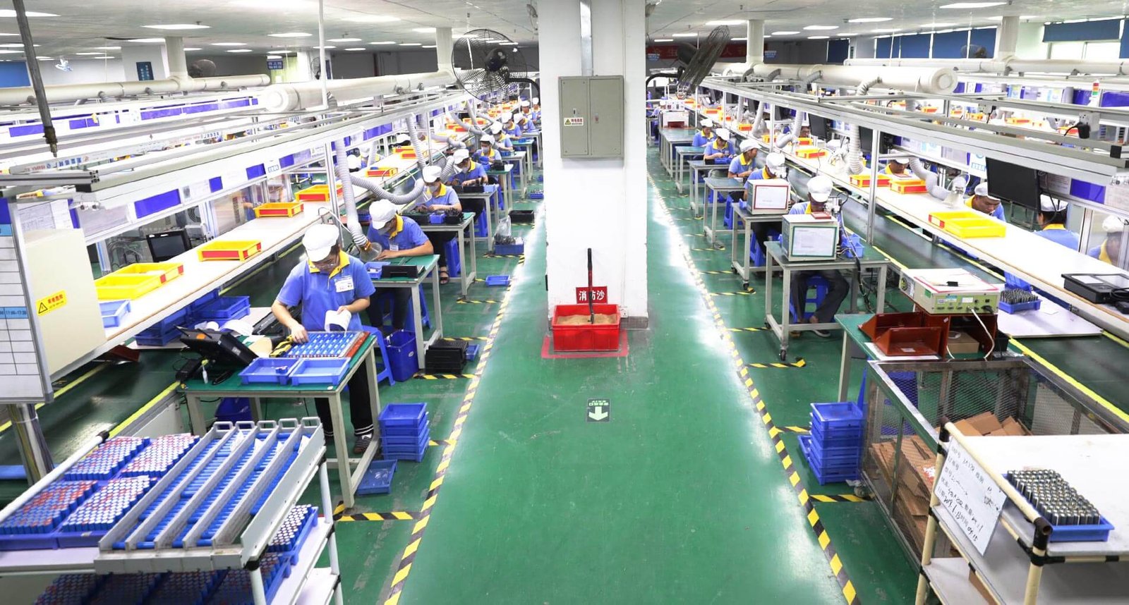 Automated battery pack production line at Holo Battery