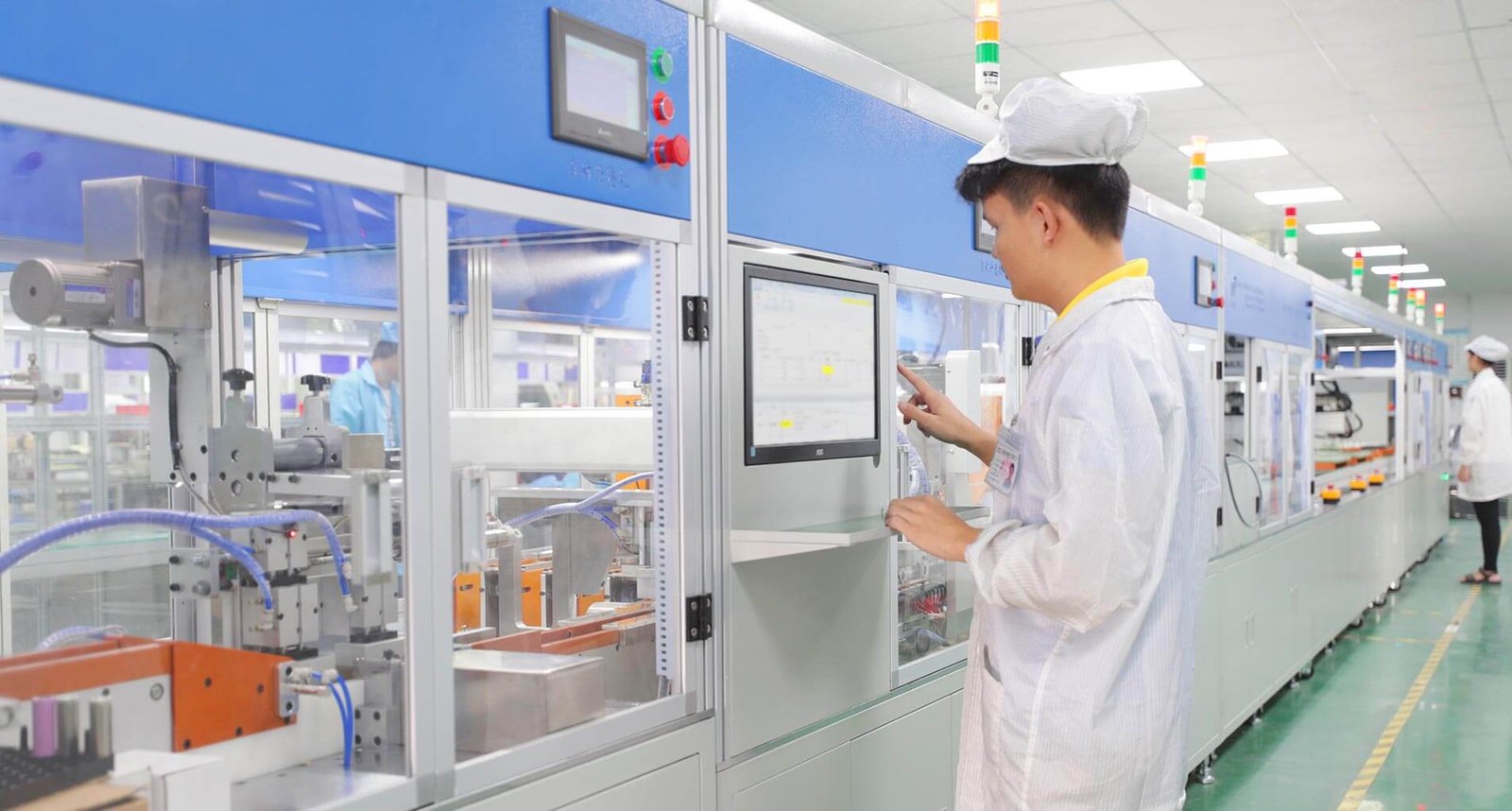 Holo Battery smart manufacturing facility for lithium and sodium battery packs